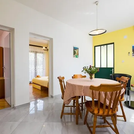 Διαμέρισμα By The Sea Razanj, - 4838 Rogoznica (Sibenik-Knin)